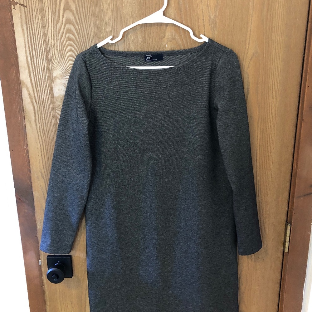 GAP SHIFT DRESS